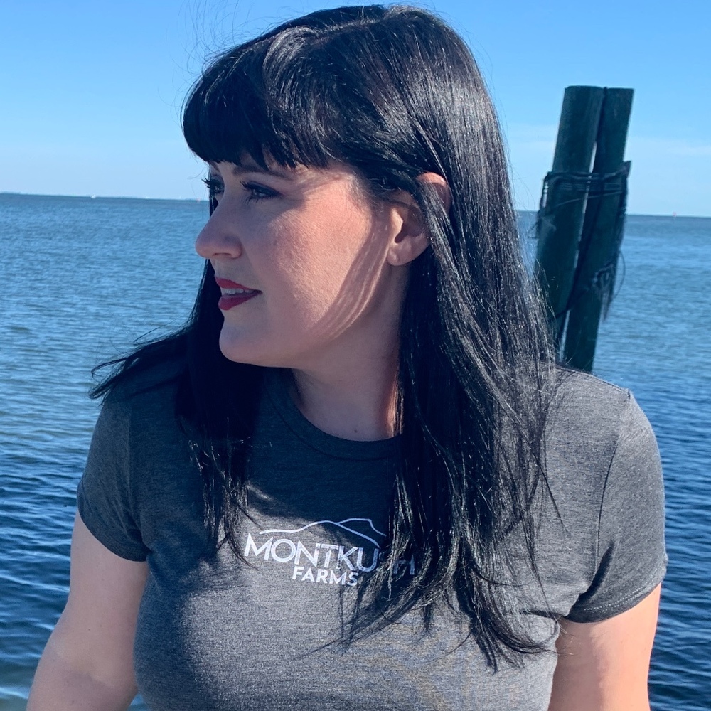 Meet your Posher, Noelle ray stoops